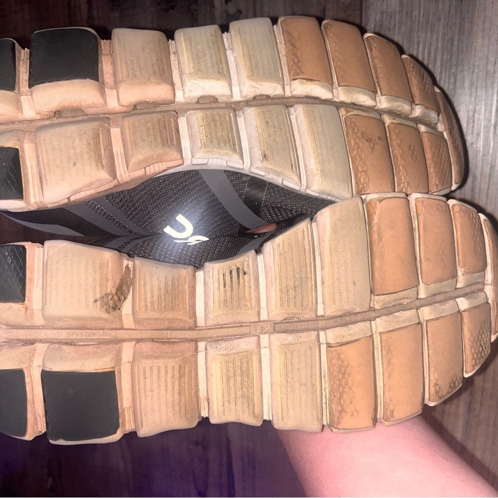 On Running Charcoal Athletic Shoes - Picture 4 of 7